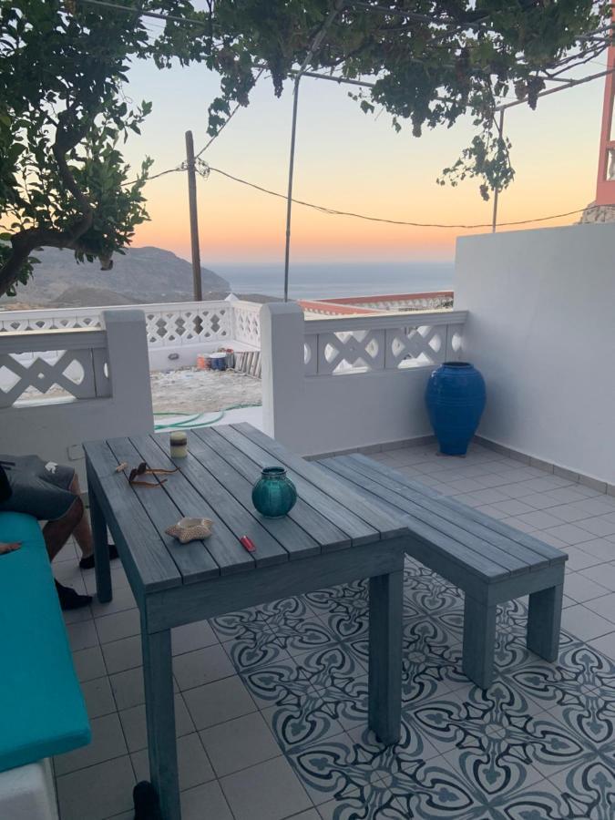Thea Menetes Apartamento Menetaí Exterior foto
