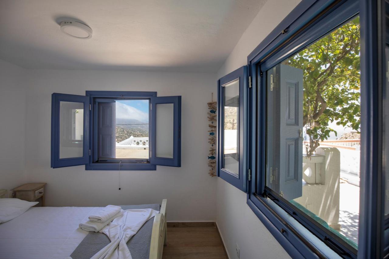 Thea Menetes Apartamento Menetaí Exterior foto