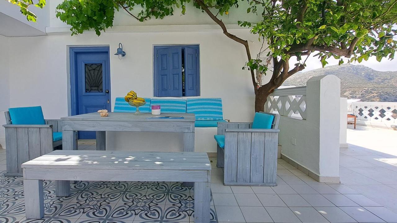 Thea Menetes Apartamento Menetaí Exterior foto