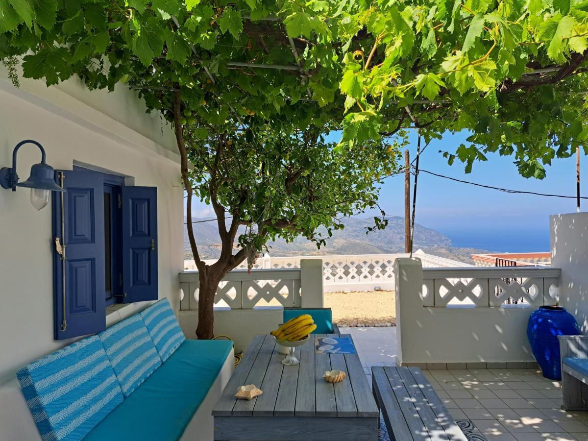 Thea Menetes Apartamento Menetaí Exterior foto