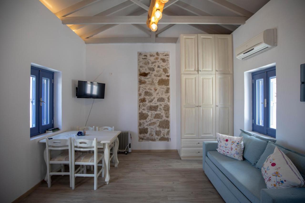Thea Menetes Apartamento Menetaí Exterior foto