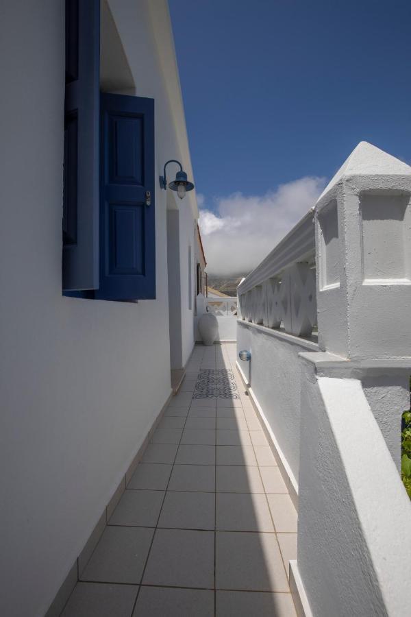 Thea Menetes Apartamento Menetaí Exterior foto