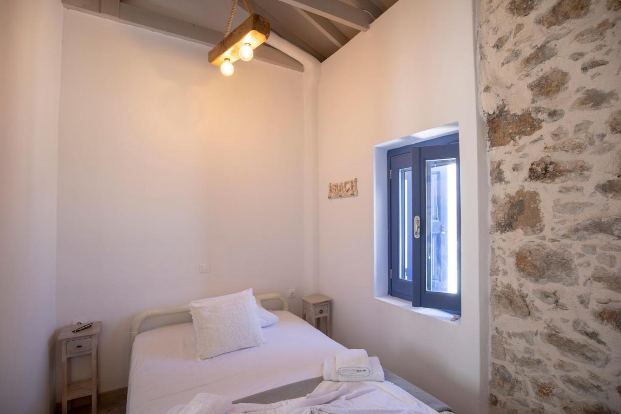 Thea Menetes Apartamento Menetaí Exterior foto