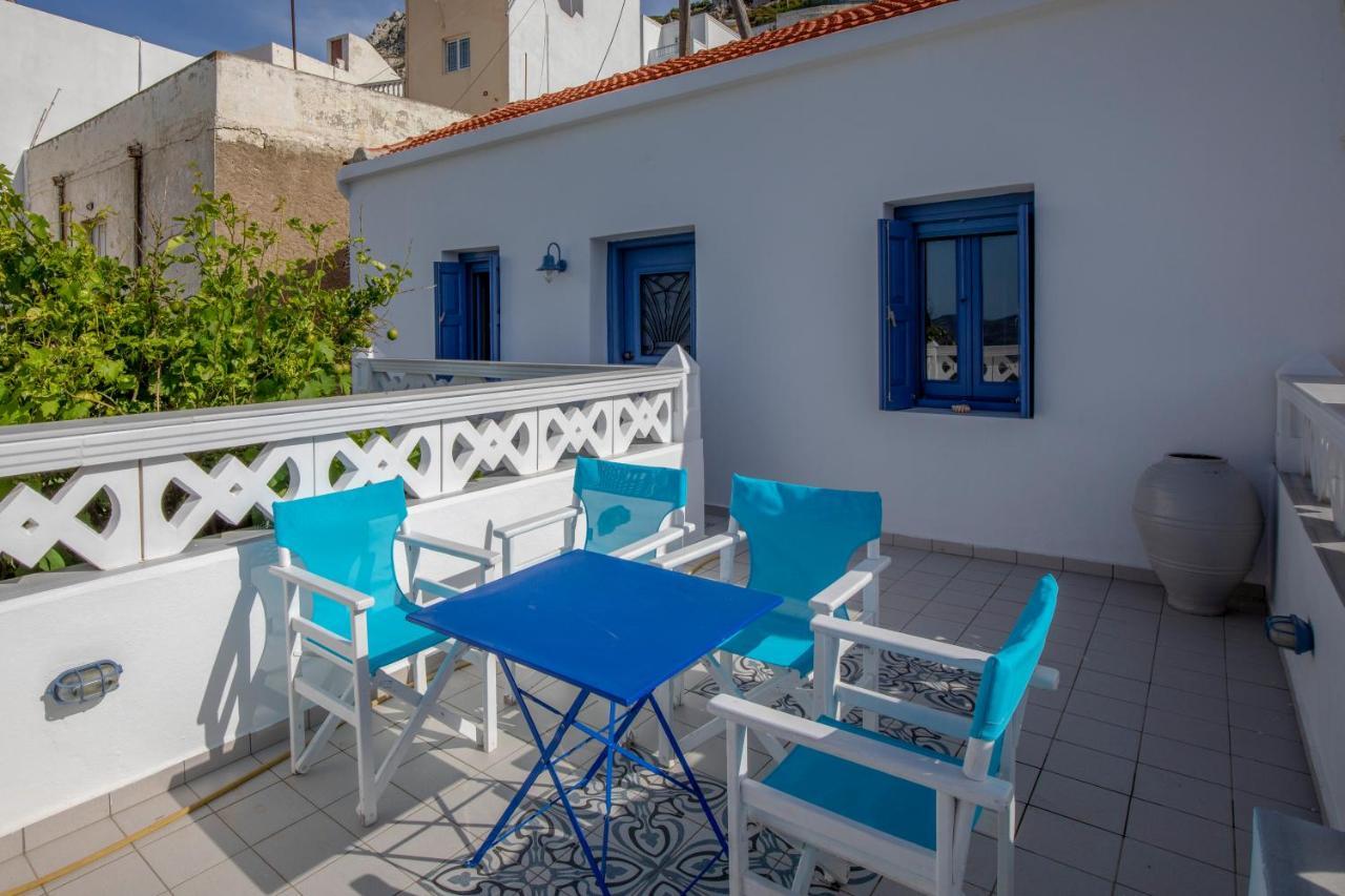 Thea Menetes Apartamento Menetaí Exterior foto